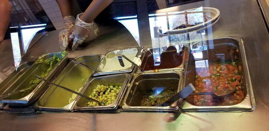 Chipotle Mexican Grill | restaurant | 4001 Freeport Blvd Ste 102, Sacramento, CA 95822, USA | 9165964005 OR +1 916-596-4005