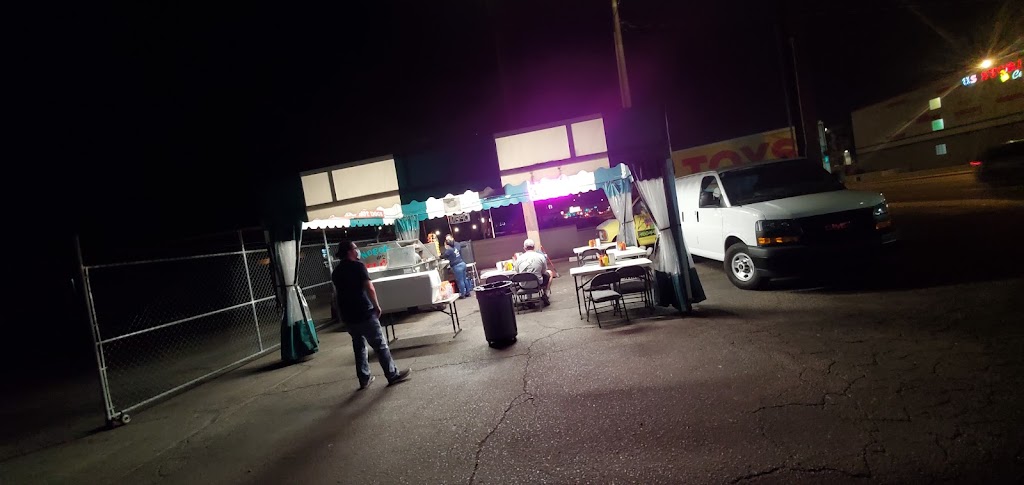 Nogales Hot Dogs no.2 | restaurant | 1945 E Indian School Rd, Phoenix, AZ 85016, USA | 6025270208 OR +1 602-527-0208