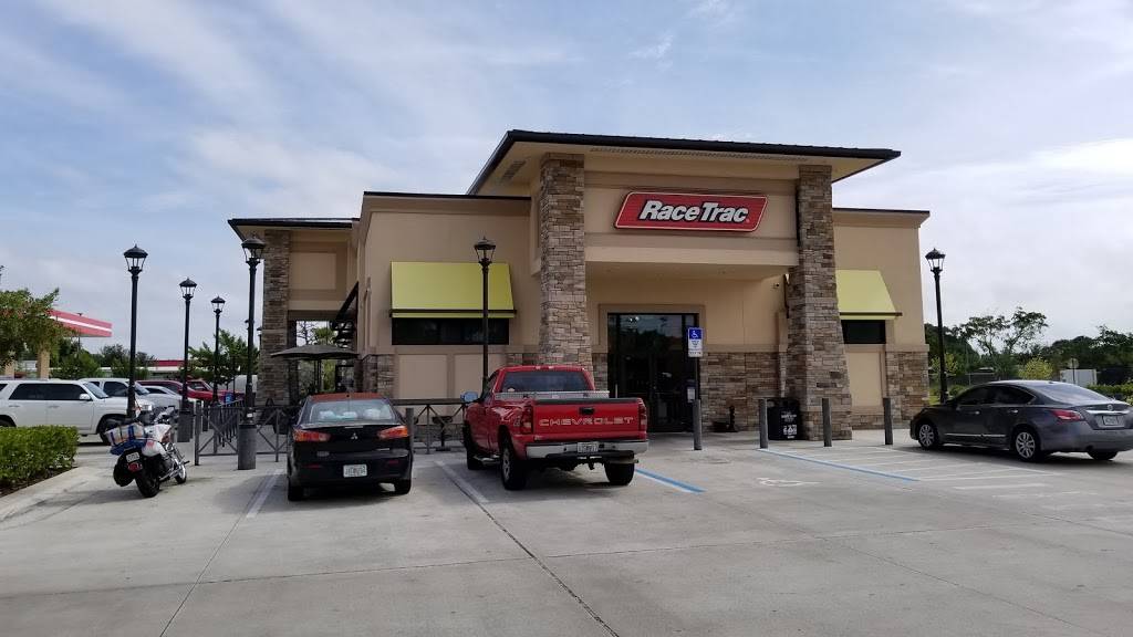 RaceTrac | bakery | 1450 Hypoluxo Rd, Lantana, FL 33462, USA | 5615880851 OR +1 561-588-0851