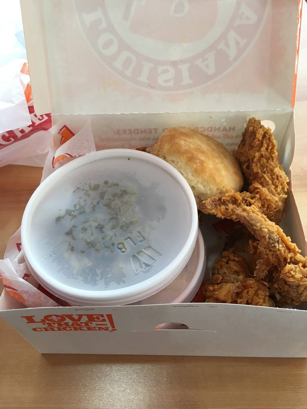 Popeyes Louisiana Kitchen | restaurant | 2802 Wrightsboro Rd, Augusta, GA 30909, USA | 7067330843 OR +1 706-733-0843