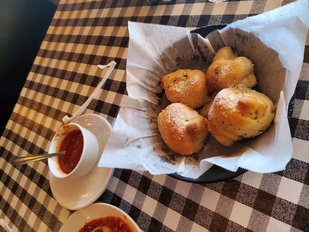 Ippolitos Neighborhood Italian | restaurant | 6623 Roswell Rd, Atlanta, GA 30328, USA | 4042563546 OR +1 404-256-3546