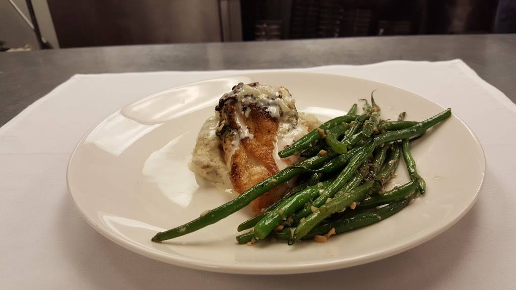 Swampers | restaurant | 10 Hightower Pl, Florence, AL 35630, USA | 2562463663 OR +1 256-246-3663