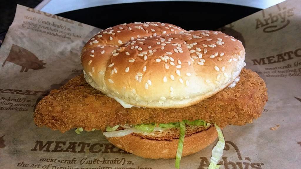 Arbys | restaurant | 3410 Brady St, Davenport, IA 52806, USA | 5633919106 OR +1 563-391-9106