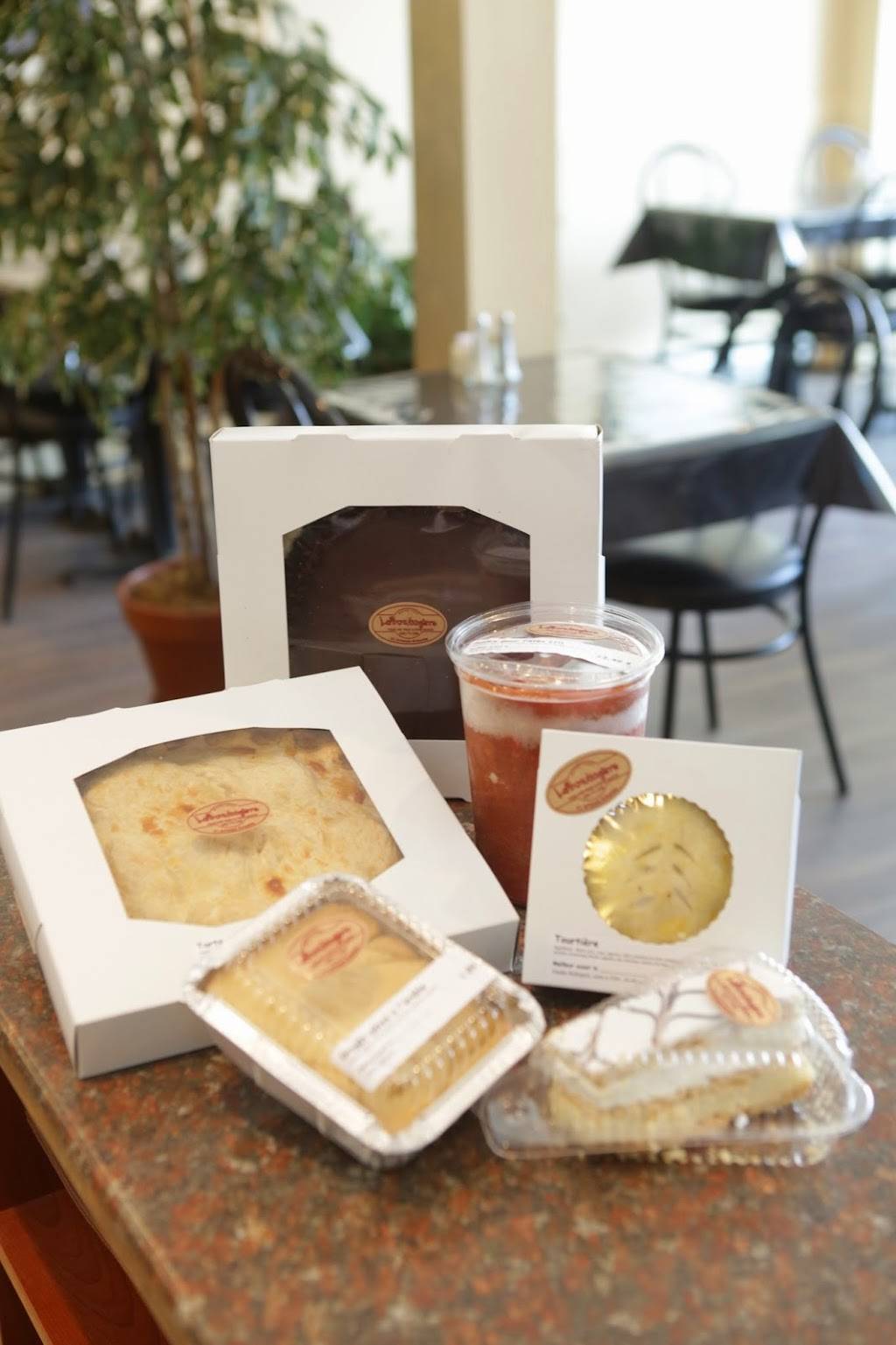 Bistro boutique La Boulangère | restaurant | 471 Avenue Saint-Francois, Saint-Hyacinthe, QC J2S 5E9, Canada | 4507747246 OR +1 450-774-7246