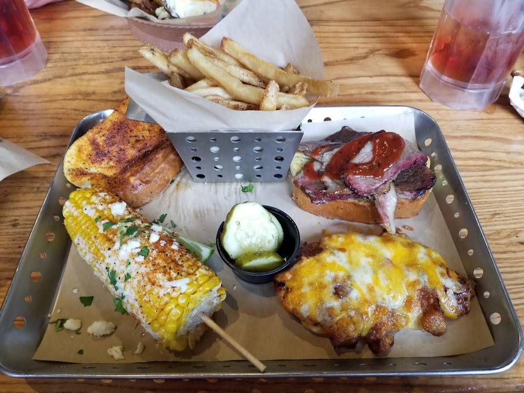 Chilis Grill & Bar | restaurant | 408 Market St, Chattanooga, TN 37402, USA | 4232651511 OR +1 423-265-1511