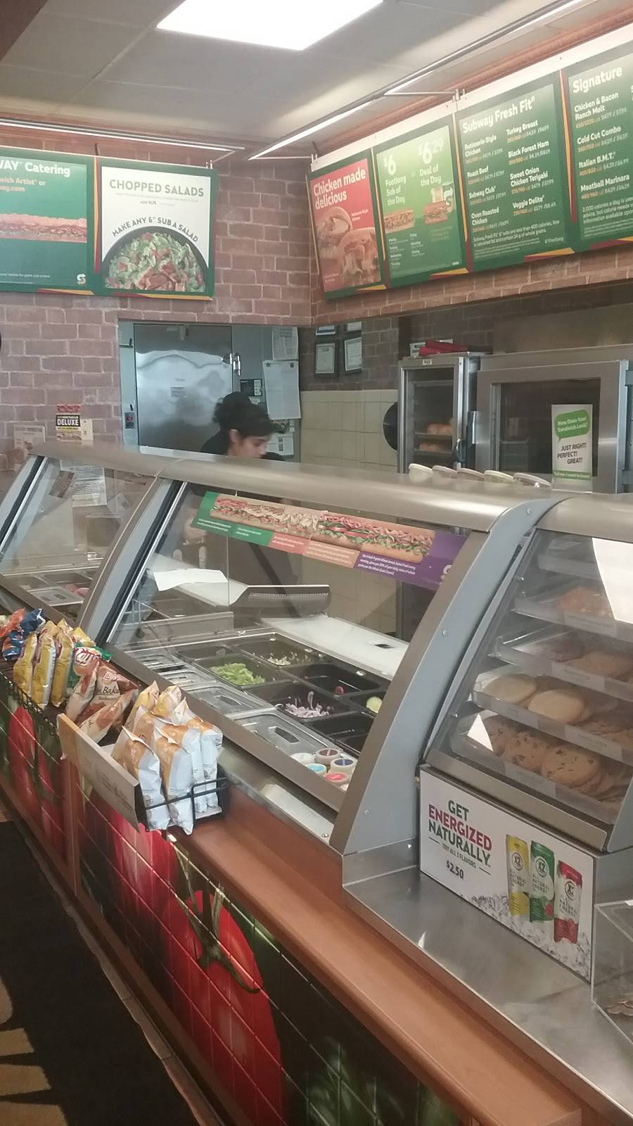 Subway Restaurants | restaurant | 197 Army Trail Rd, Glendale Heights, IL 60139, USA | 6308944567 OR +1 630-894-4567