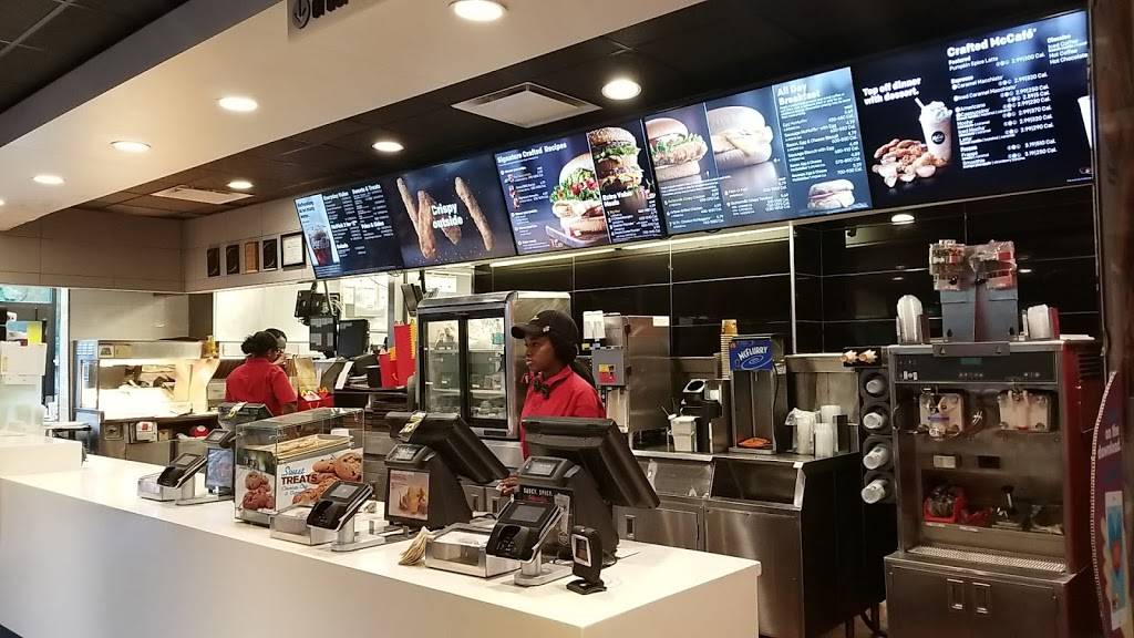 McDonalds | cafe | 12105 Jefferson Ave, Newport News, VA 23602, USA | 7572491372 OR +1 757-249-1372