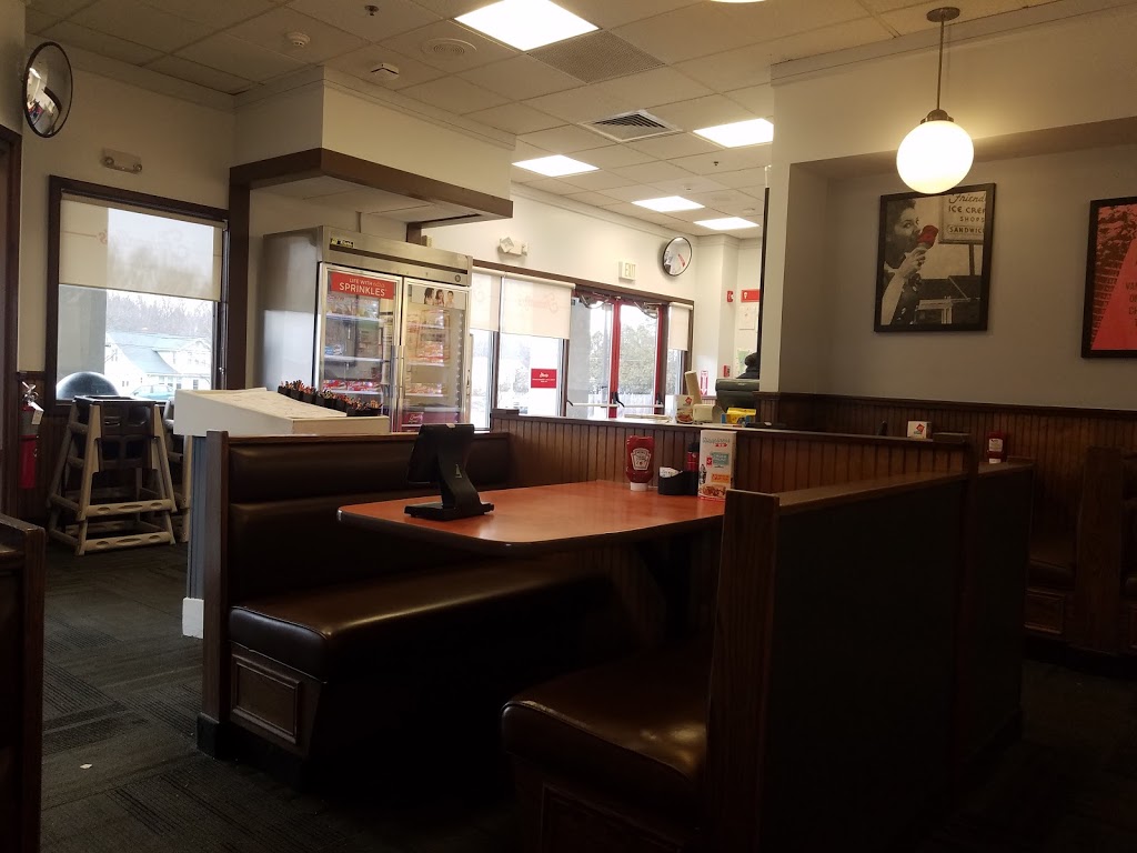 Friendlys | meal takeaway | 489 Newton St, South Hadley, MA 01075, USA | 4135388010 OR +1 413-538-8010