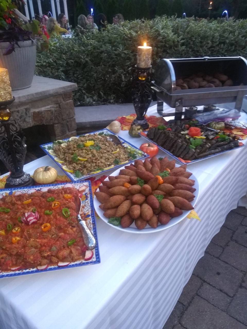 Alrayes Catering | restaurant | 332 E St Charles Rd, Villa Park, IL 60181, USA | 6309036766 OR +1 630-903-6766