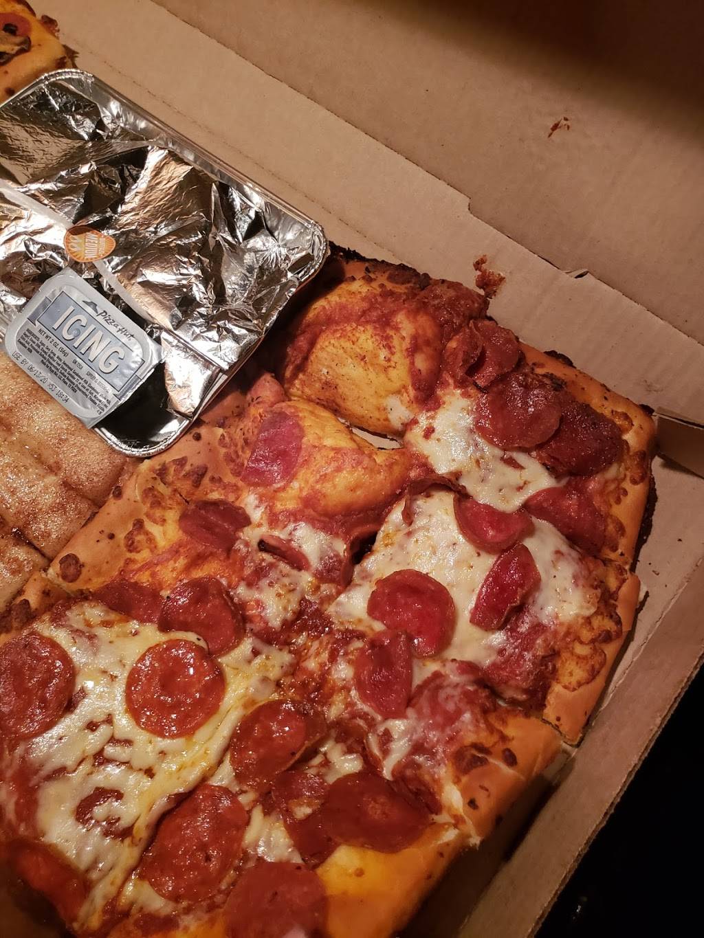 Pizza Hut | meal takeaway | 4637 W 29th St, Greeley, CO 80634, USA | 9703305463 OR +1 970-330-5463