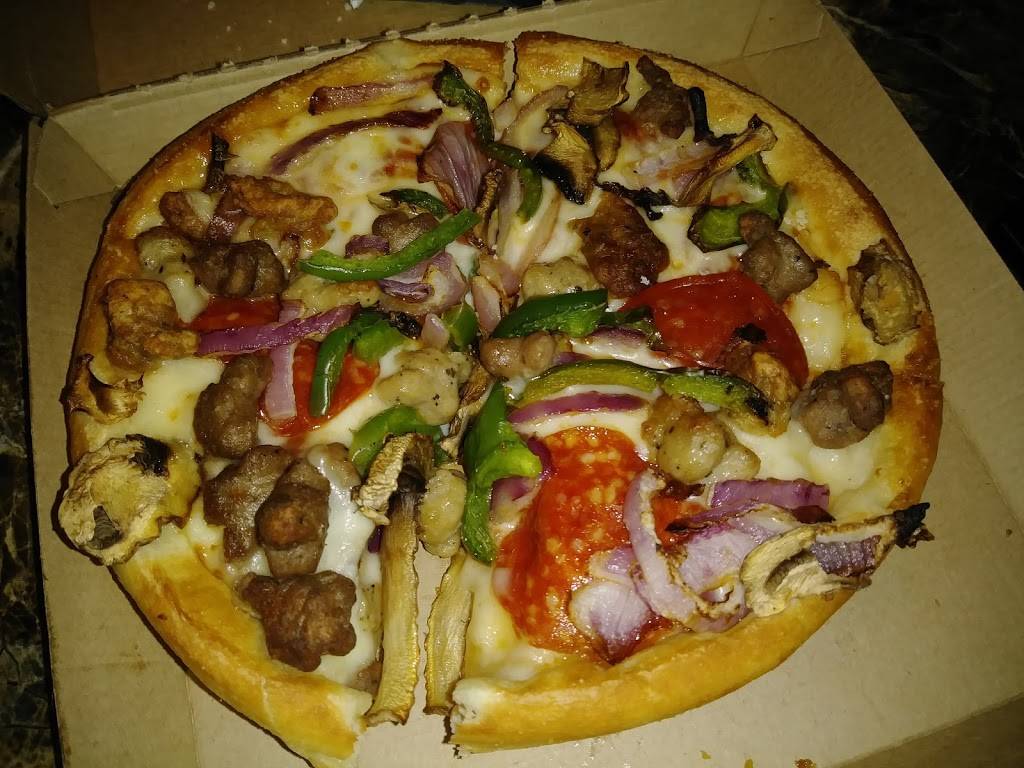 Pizza Hut | restaurant | 4343 Edgewater Dr #900, Orlando, FL 32804, USA | 4072927322 OR +1 407-292-7322