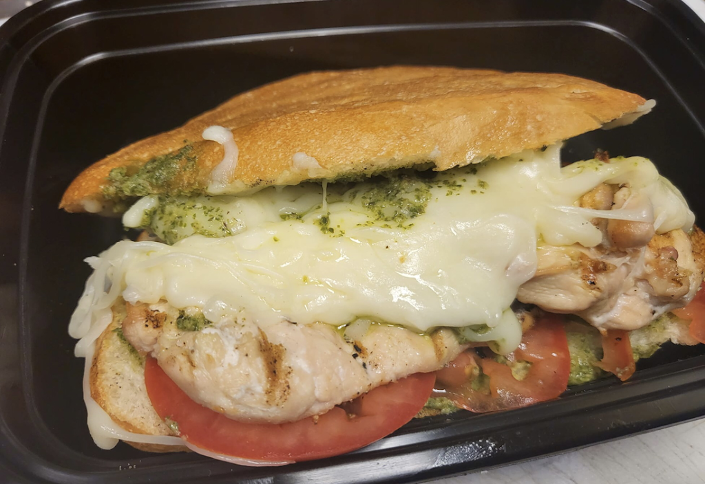 Food Truck Fridays | restaurant | 11810 179th Pl NE, Redmond, WA 98052, USA | 2063560268 OR +1 206-356-0268