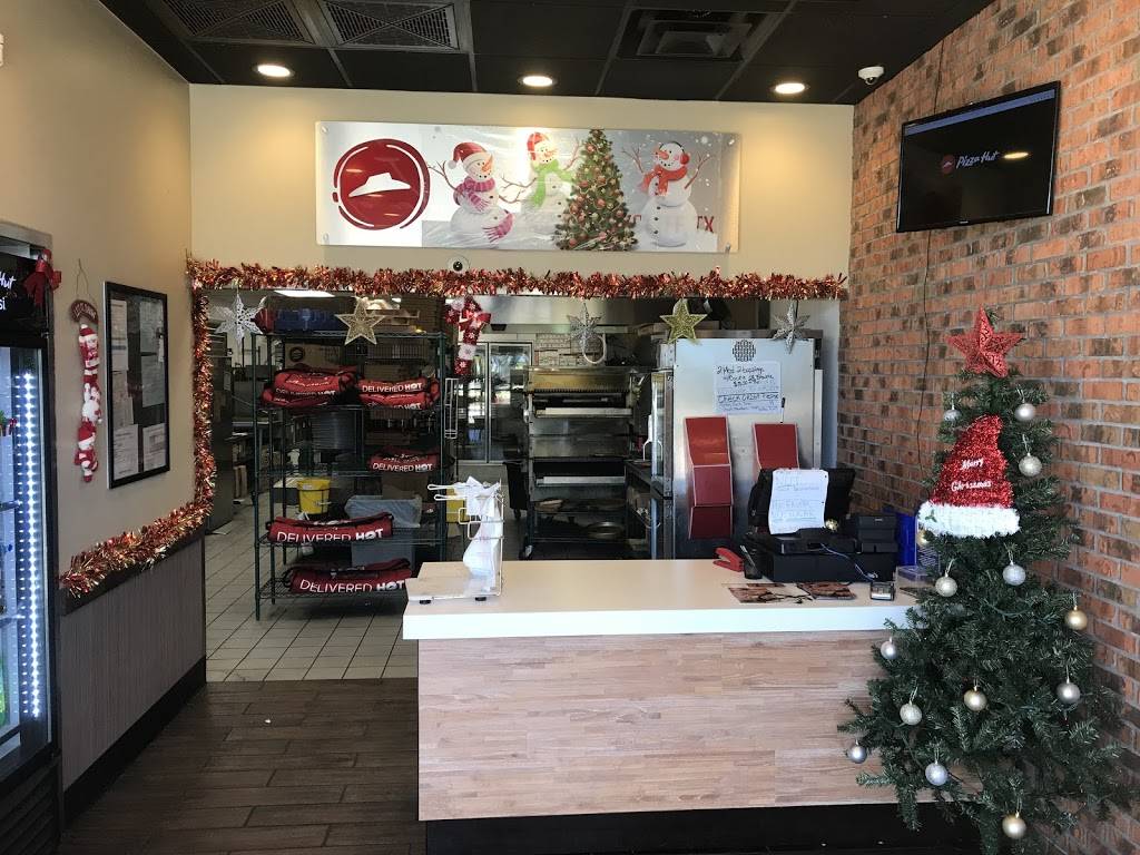 Pizza Hut | meal takeaway | 603 S Tyler St Suite 100, Dallas, TX 75208, USA | 2149482001 OR +1 214-948-2001