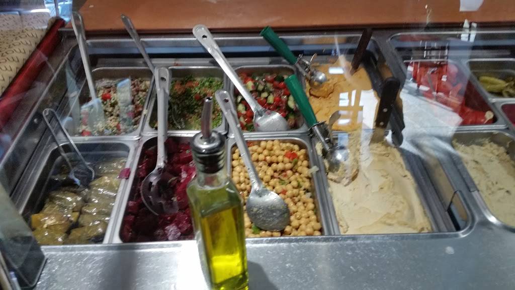 MAZA Mediterranean Grill | restaurant | 274 Daniel Webster Hwy, Nashua, NH 03060, USA | 6038887500 OR +1 603-888-7500