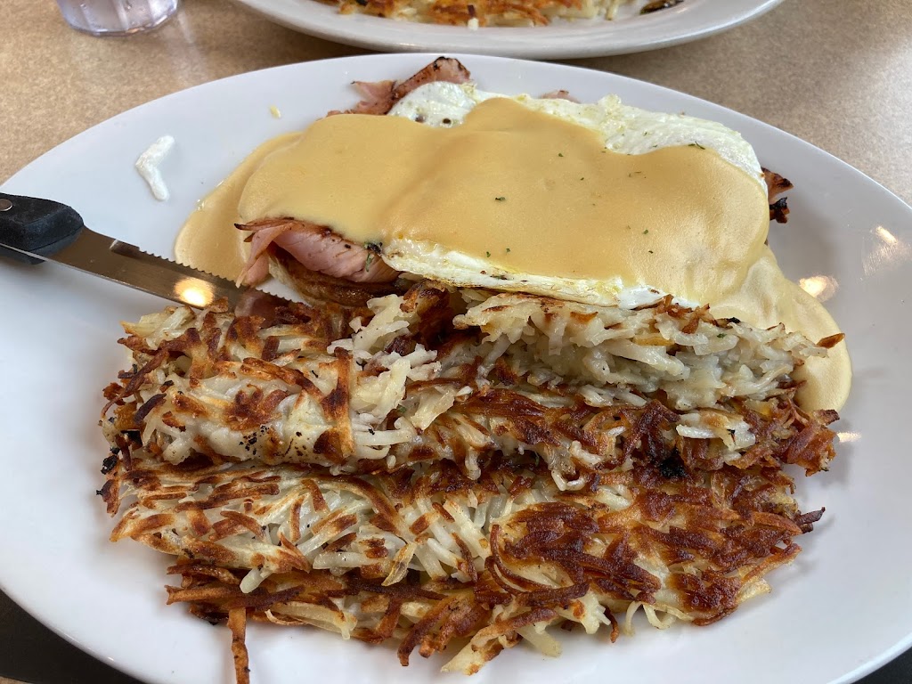 Patty’s Eggnest | restaurant | Park Hills Shopping Center, 4306 228th St SW suite 4-6, Mountlake Terrace, WA 98043, USA | 4258350401 OR +1 425-835-0401