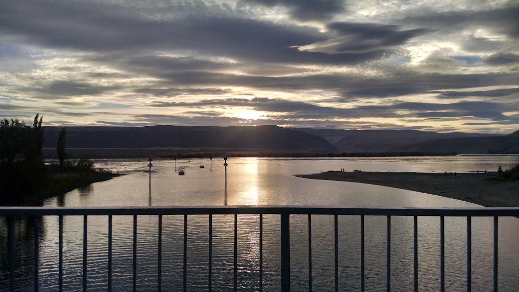 Tower Pizza | meal takeaway | 8995 Crescent Bar Rd NW, Quincy, WA 98848, USA | 5097870102 OR +1 509-787-0102