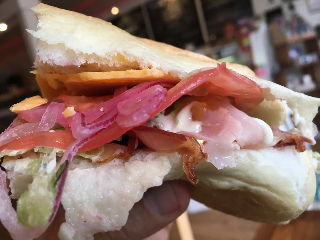 LellyBelle Cafe | restaurant | 104 E German St, Shepherdstown, WV 25443, USA | 3047029322 OR +1 304-702-9322