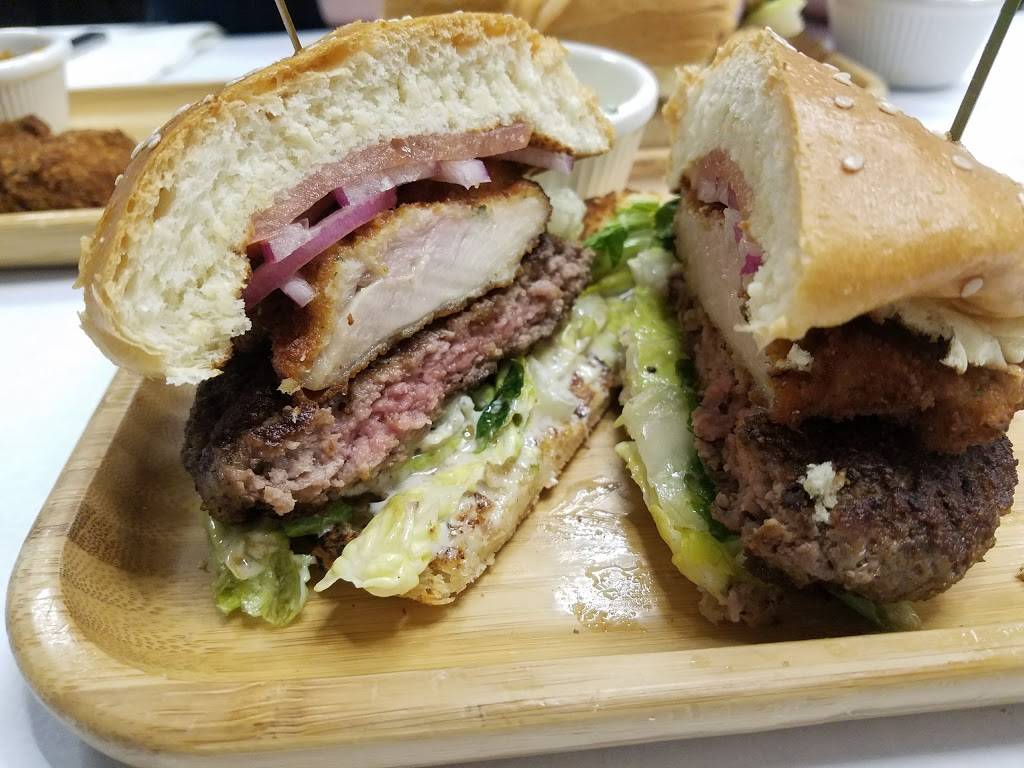 Burgers+Q | restaurant | 4726 New Utrecht Ave, Brooklyn, NY 11219, USA | 7185522084 OR +1 718-552-2084