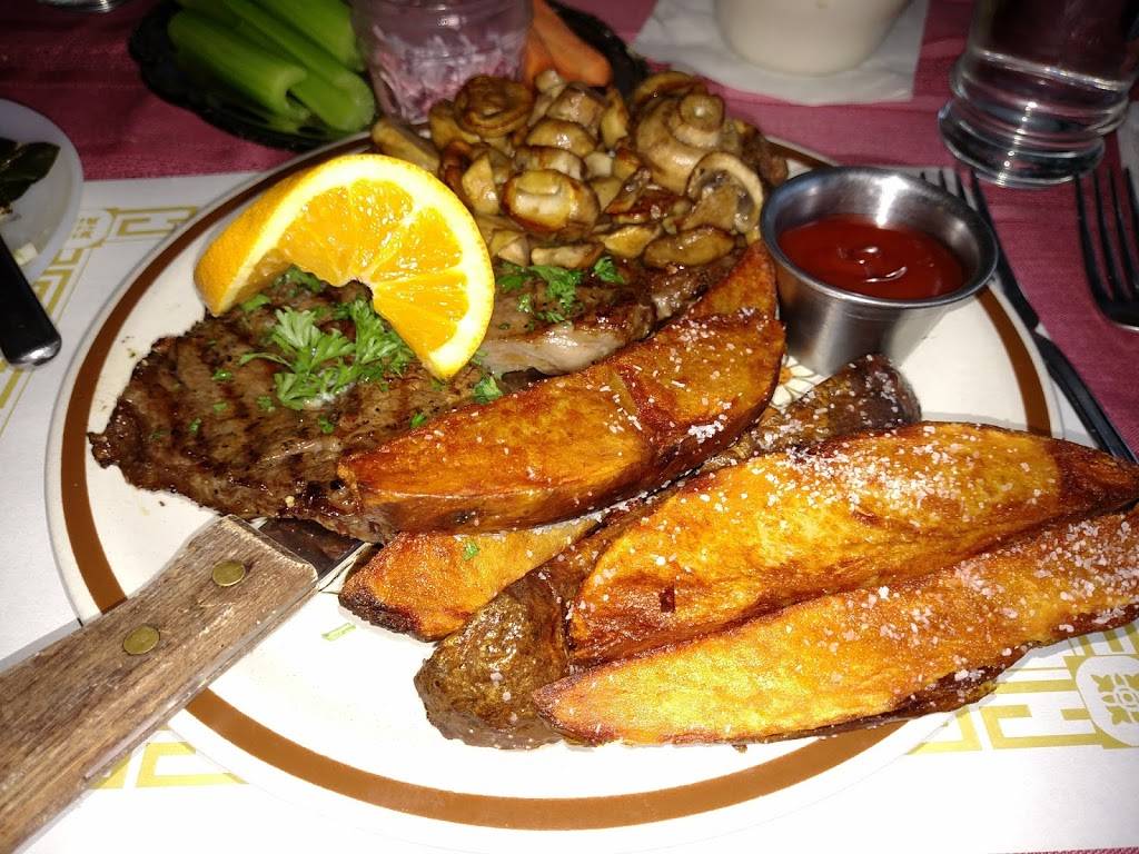 The Edgewater Supper Club | restaurant | 3522 Co Rd K, Jefferson, WI 53549, USA | 9206749942 OR +1 920-674-9942