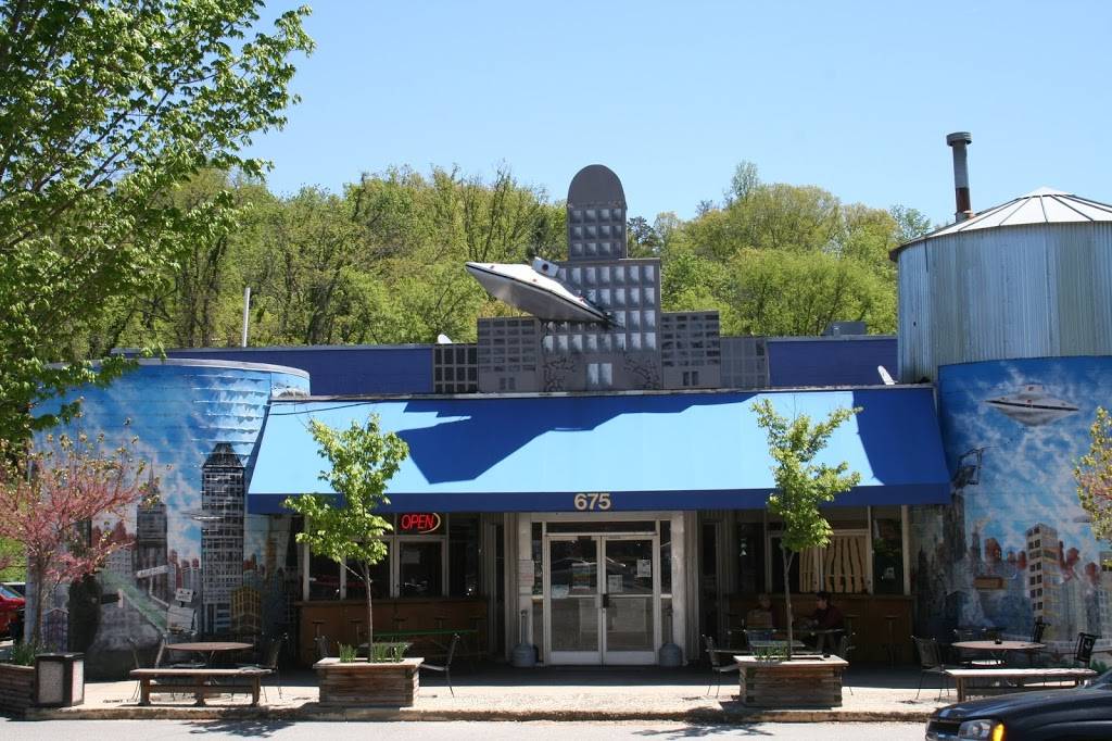 Asheville Pizza & Brewing Co | restaurant | 675 Merrimon Ave, Asheville, NC 28804, USA | 8282541281 OR +1 828-254-1281