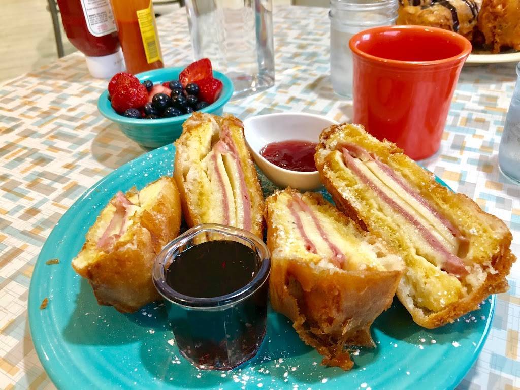 Cracked: An A.M. Addiction | restaurant | 17933 Haggerty Rd, Livonia, MI 48152, USA | 2483081460 OR +1 248-308-1460