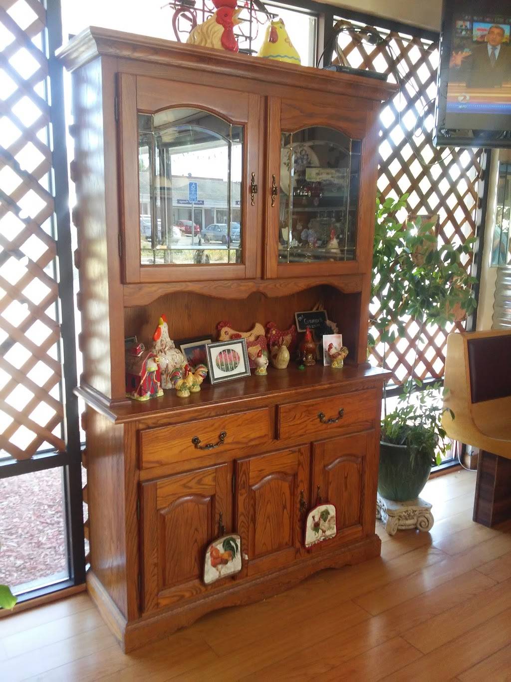 Happy Hen Diner | restaurant | 3020 Santa Rosa Ave, Santa Rosa, CA 95407, USA | 7075951484 OR +1 707-595-1484