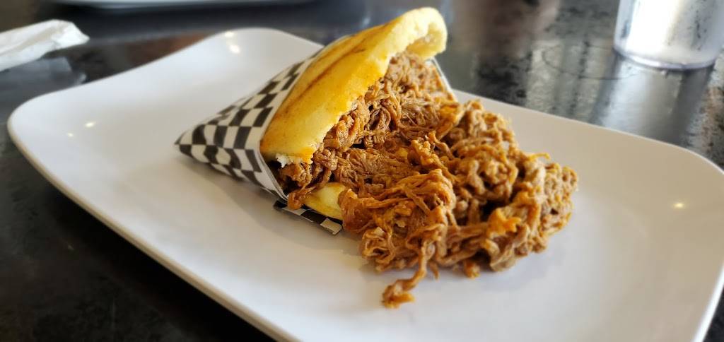 Los Verdes Country walk | restaurant | 15455 SW 137th Ave, Miami, FL 33177, USA | 3052359516 OR +1 305-235-9516