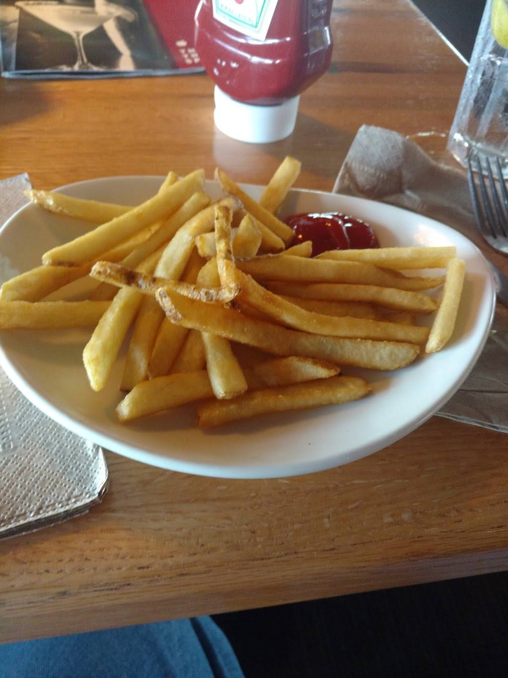 Applebees Grill + Bar | restaurant | 1627-34 Opelika Rd, Auburn, AL 36830, USA | 3348877747 OR +1 334-887-7747