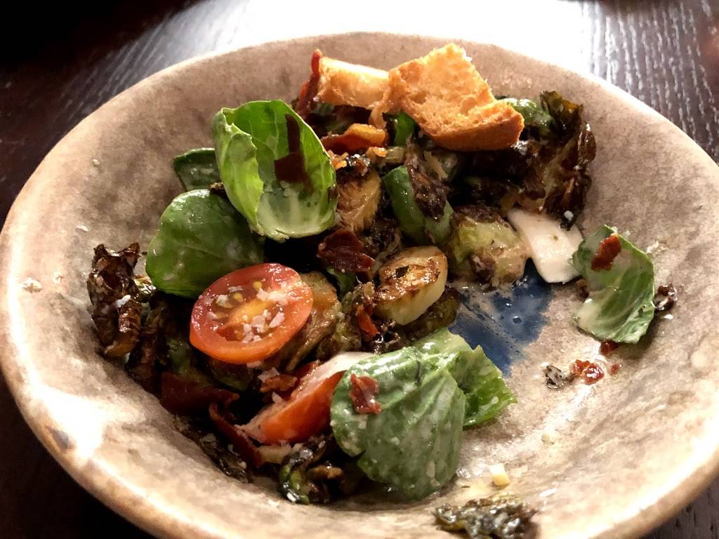 White Pillars Restaurant and Lounge | restaurant | 1696 Beach Blvd, Biloxi, MS 39531, USA | 2282070885 OR +1 228-207-0885