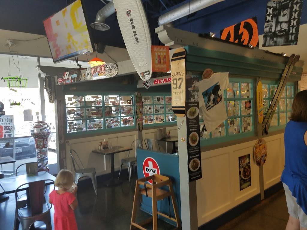 Wahoos fish taco | restaurant | 23042 Eastpark Dr, Yorba Linda, CA 92887, USA | 7149213051 OR +1 714-921-3051