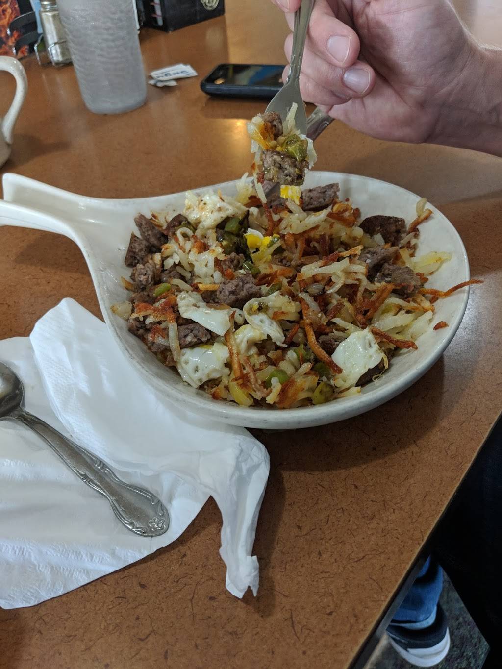 Country Cafe | cafe | 1030 Emerald Terrace, Sun Prairie, WI 53590, USA | 6088375191 OR +1 608-837-5191