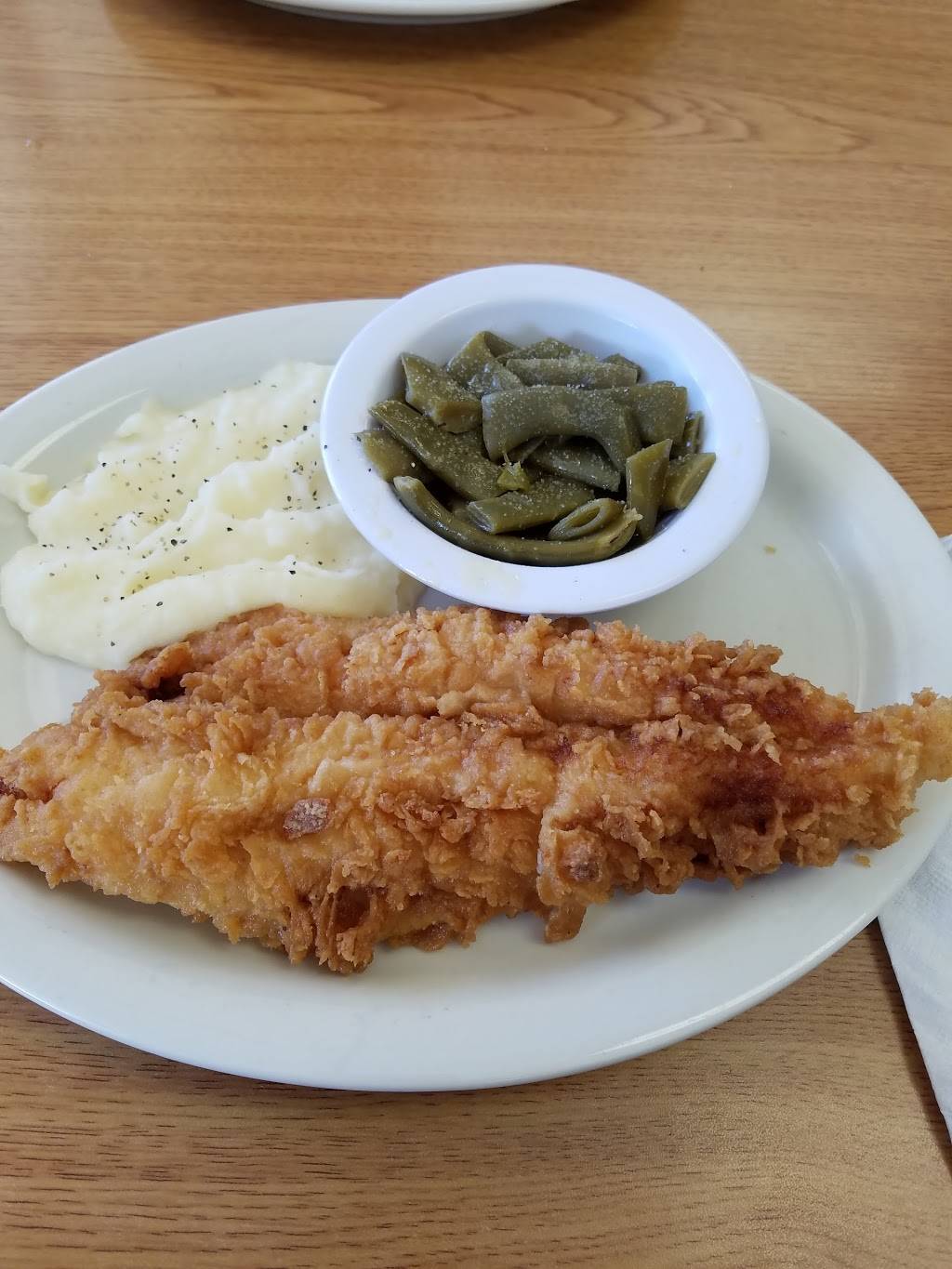 Mackies Kitchen | restaurant | 275 Riverside Dr, Bassett, VA 24055, USA | 2766270156 OR +1 276-627-0156