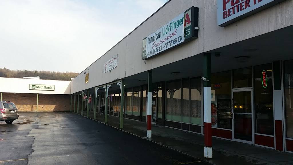 Jamaican Lick Finger Restaurant | restaurant | 5957 S Salina St, Syracuse, NY 13205, USA | 3155607760 OR +1 315-560-7760