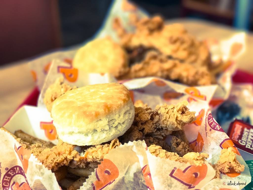 Popeyes Louisiana Kitchen | restaurant | 20915 Roscoe Blvd, Canoga Park, CA 91304, USA | 8188866369 OR +1 818-886-6369