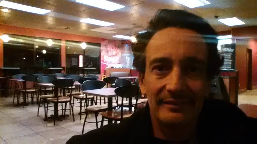 Jack in the Box | restaurant | 28144 The Old Rd, Valencia, CA 91355, USA | 6612953258 OR +1 661-295-3258