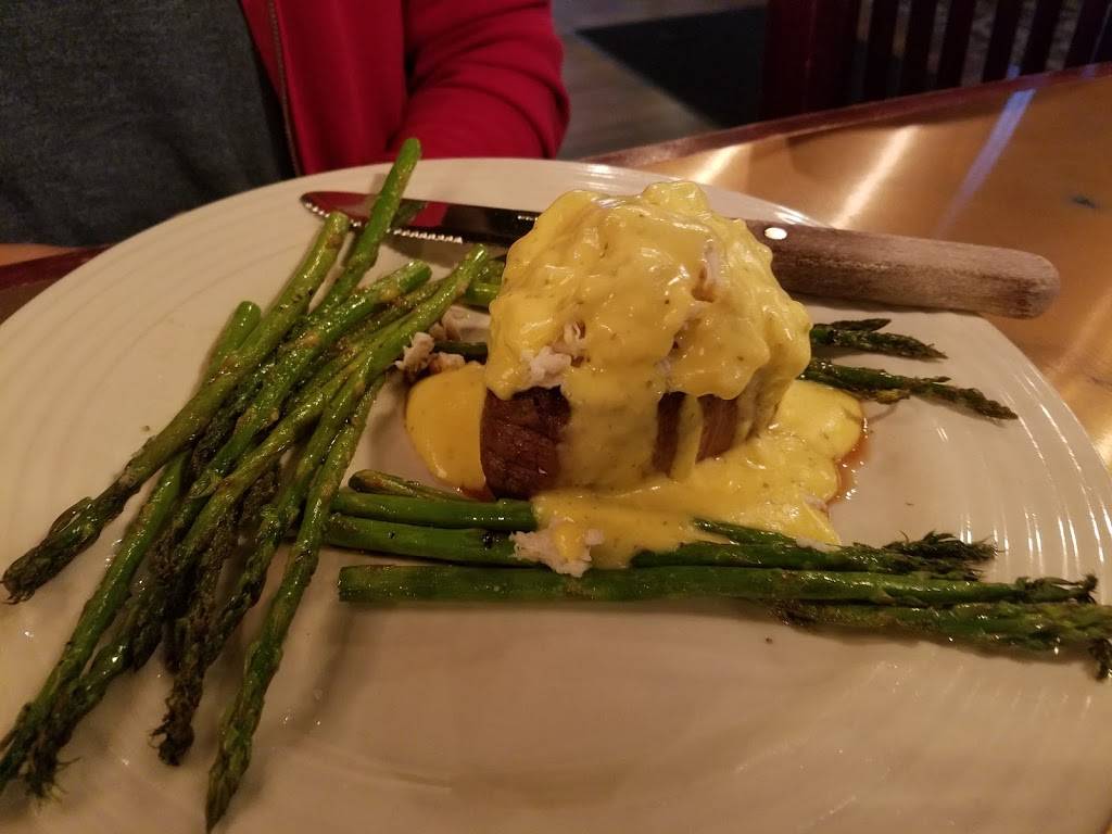 Sophies Steakhouse & Bar | restaurant | 272 Broadway St, South Haven, MI 49090, USA | 2696372121 OR +1 269-637-2121