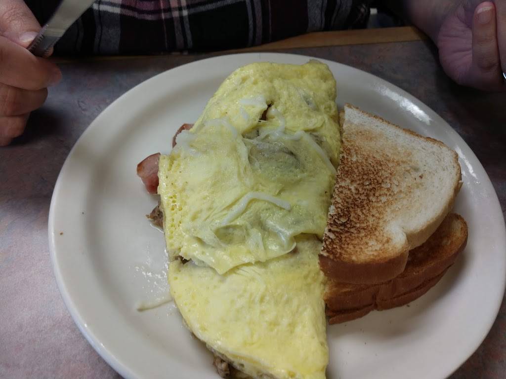 Diners Chicken Shack | restaurant | 40124 MN-6, Emily, MN 56447, USA | 2187633555 OR +1 218-763-3555