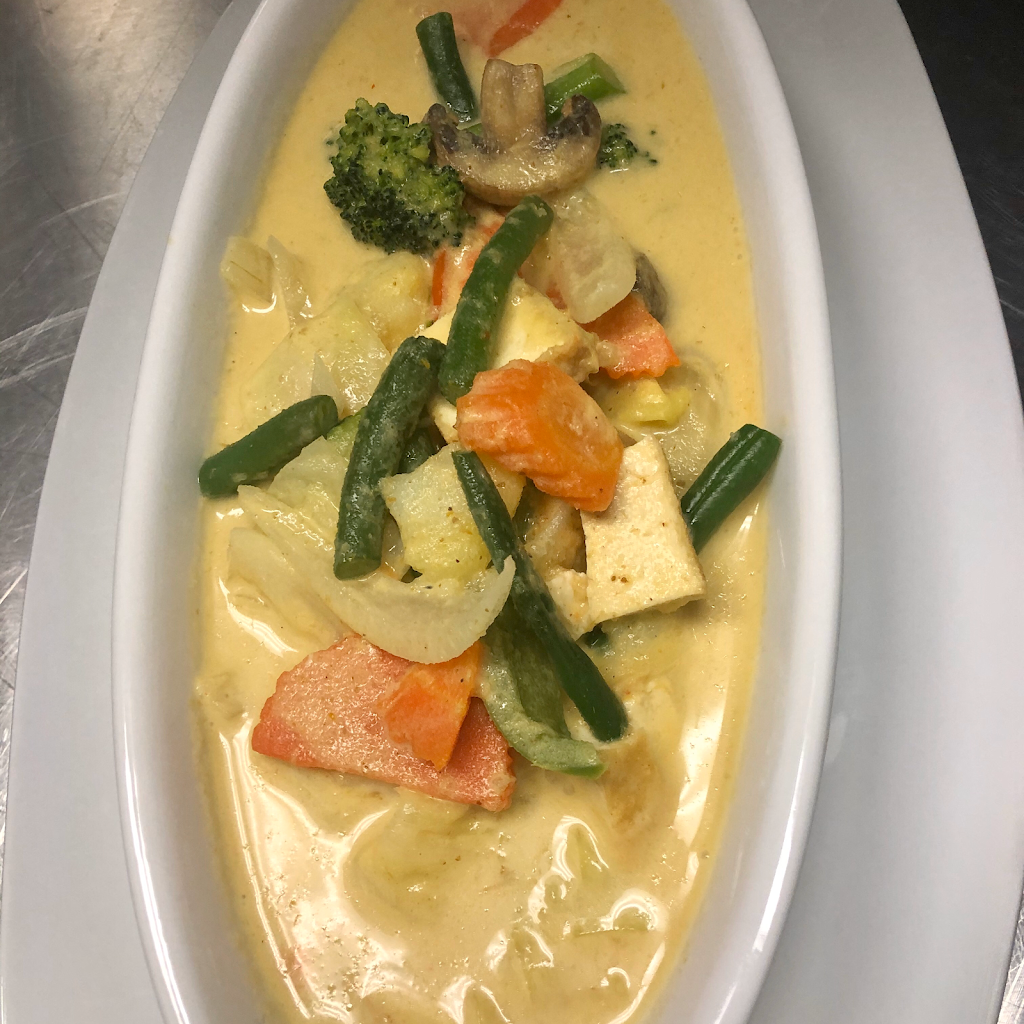 Bangkok Thai Bistro | restaurant | 1130 Royvonne Ave SE # 105, Salem, OR 97302, USA | 5033397383 OR +1 503-339-7383