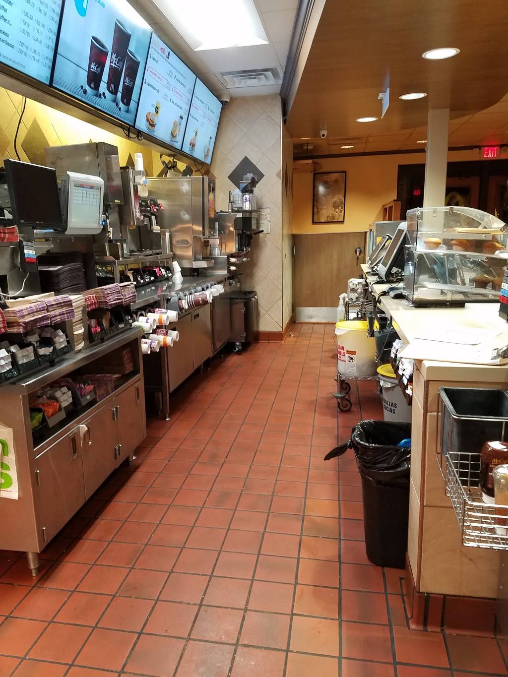 McDonalds | cafe | 3205 Elizabeth Lake Rd, Waterford Twp, MI 48328, USA | 2486811220 OR +1 248-681-1220