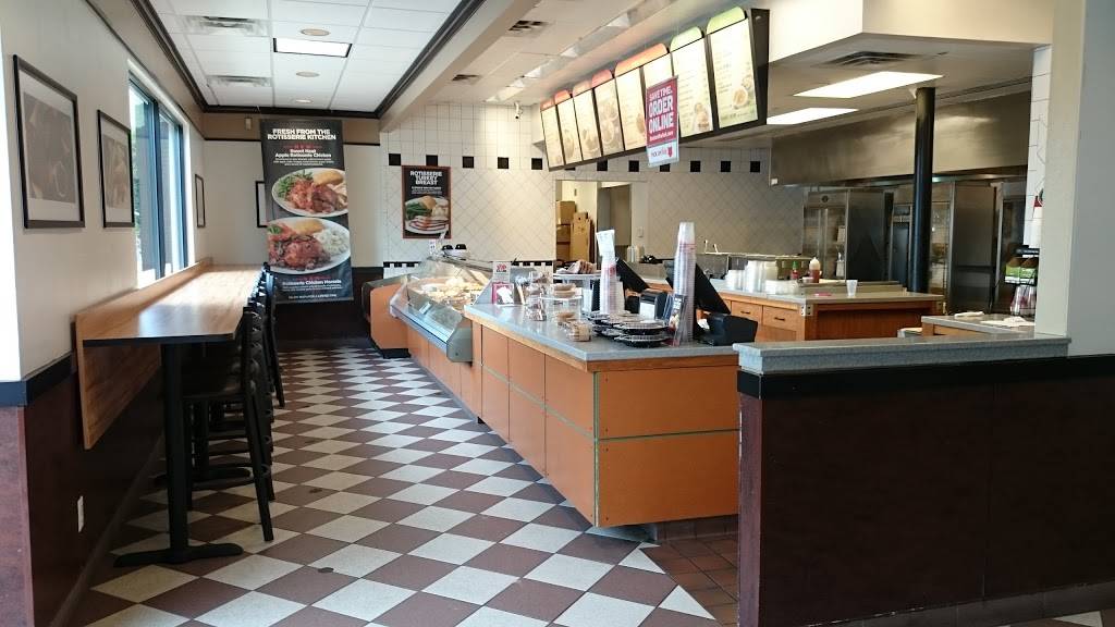 Boston Market | restaurant | 1408 Chain Bridge Rd, McLean, VA 22101, USA | 7038489700 OR +1 703-848-9700
