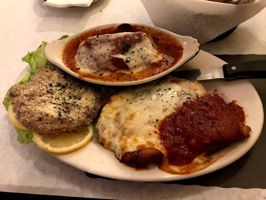 Filippos Italian Restaurant | restaurant | 6915 W Lincoln Ave, Milwaukee, WI 53219, USA | 4143214040 OR +1 414-321-4040