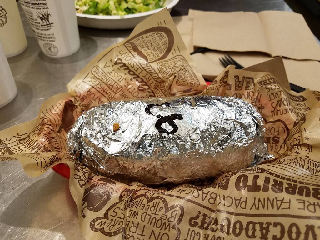 Chipotle Mexican Grill | restaurant | 112 Commerce Way, Woburn, MA 01801, USA | 7819335450 OR +1 781-933-5450