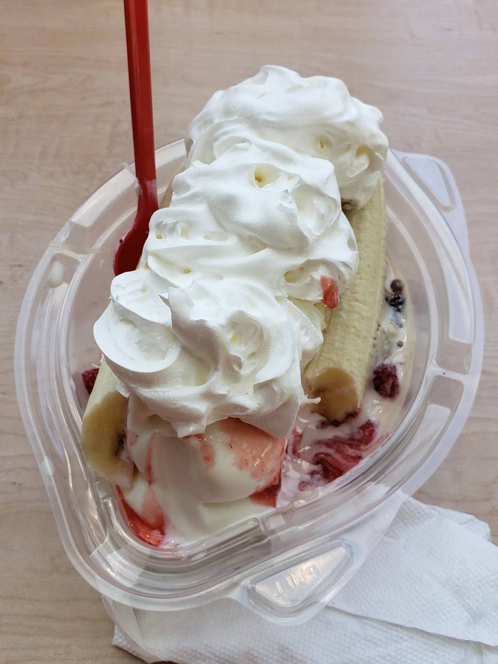 DQ Grill & Chill | restaurant | 100 Center Point Rd, Hiawatha, IA 52233, USA | 3193930944 OR +1 319-393-0944