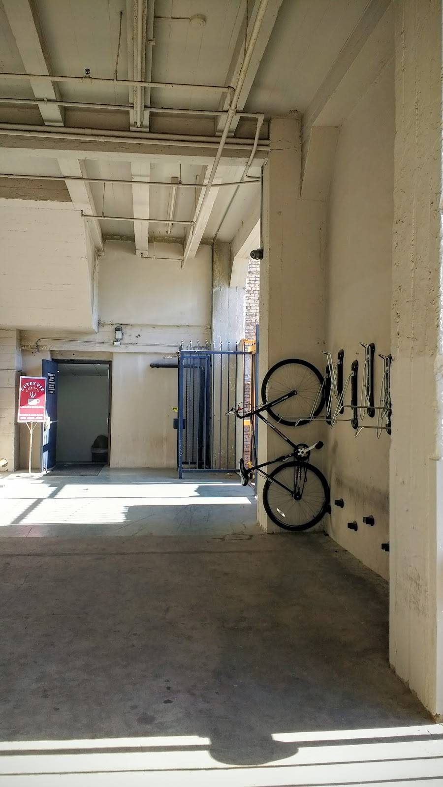 Cutey Pie Buffeteria | restaurant | 316 W 2nd St B2, Los Angeles, CA 90012, USA | 2136235473 OR +1 213-623-5473