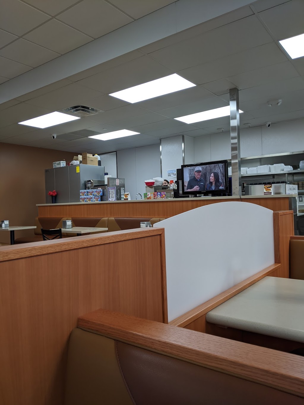 Leos Coney Island | restaurant | 5151 Anthony Wayne Dr, Detroit, MI 48202, USA | 3132513804 OR +1 313-251-3804