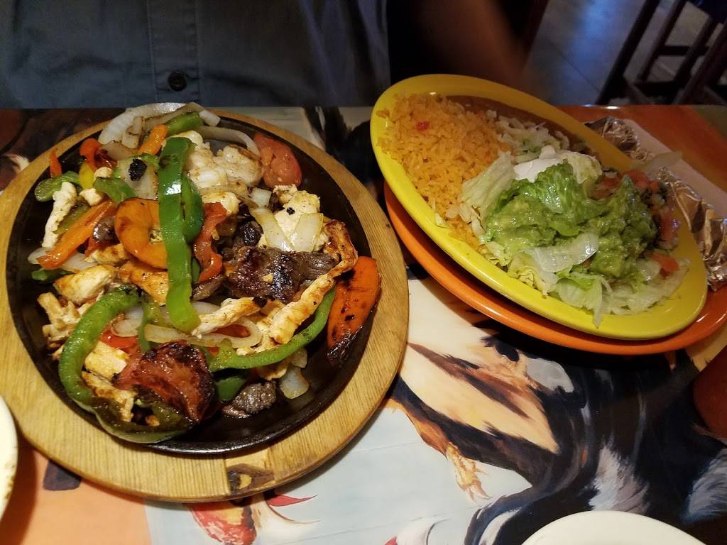 Los Tres Amigos Jackson | restaurant | 2046, 1111 N W Ave, Jackson, MI 49202, USA | 5177848400 OR +1 517-784-8400