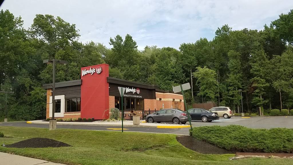 Wendys | restaurant | 1001 White Horse Rd, Voorhees Township, NJ 08043, USA | 8563464044 OR +1 856-346-4044