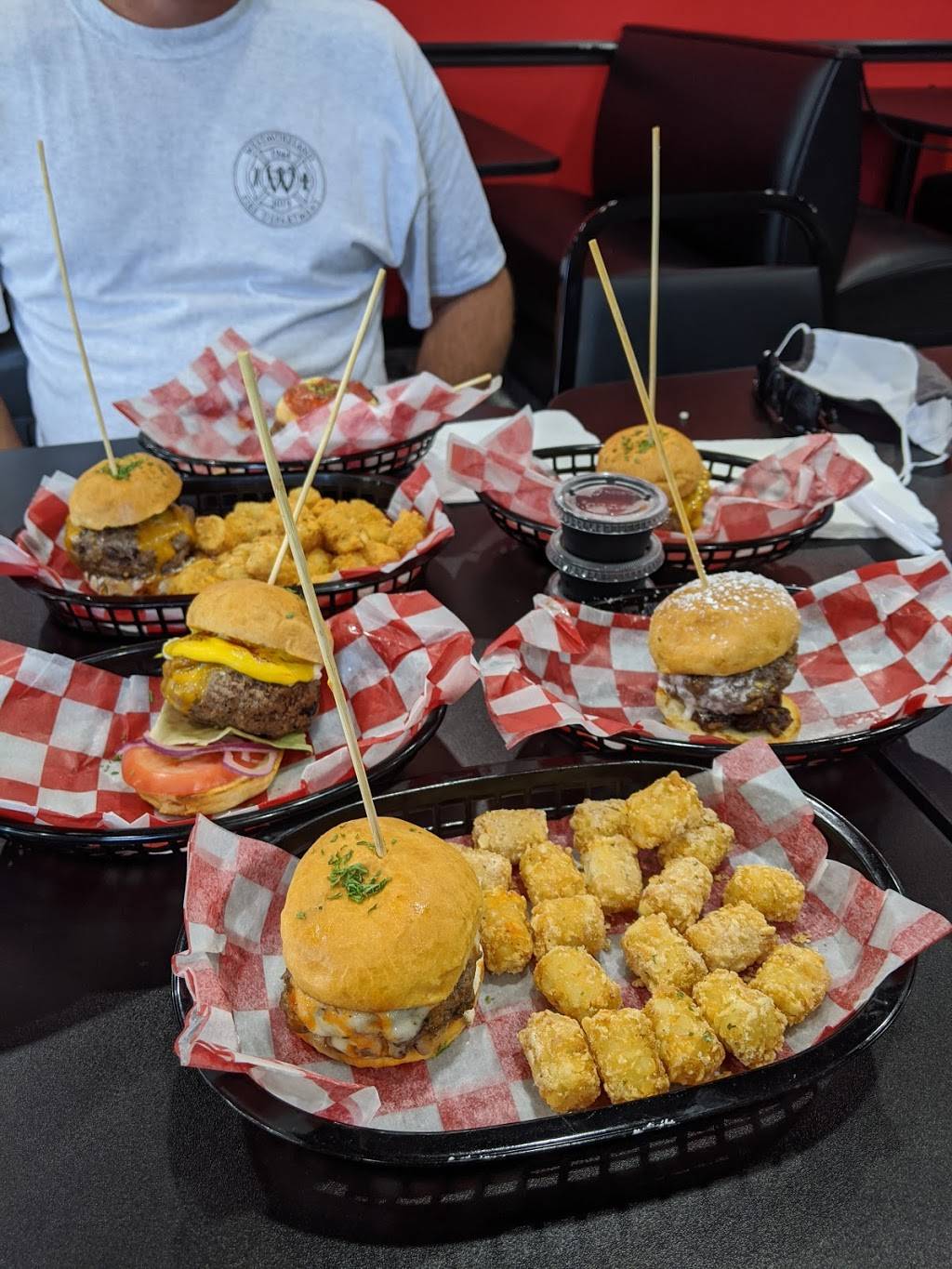 Rock Burger USA | restaurant | 2810 Union Rd, Cheektowaga, NY 14227, USA | 7162887112 OR +1 716-288-7112