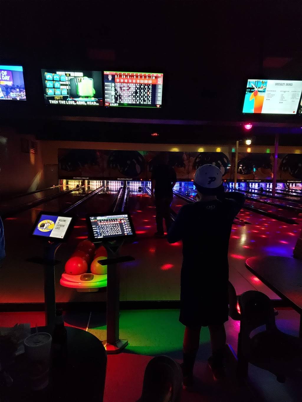 Southern Lanes | meal takeaway | 3001 Canton St, Hopkinsville, KY 42240, USA | 2708742265 OR +1 270-874-2265