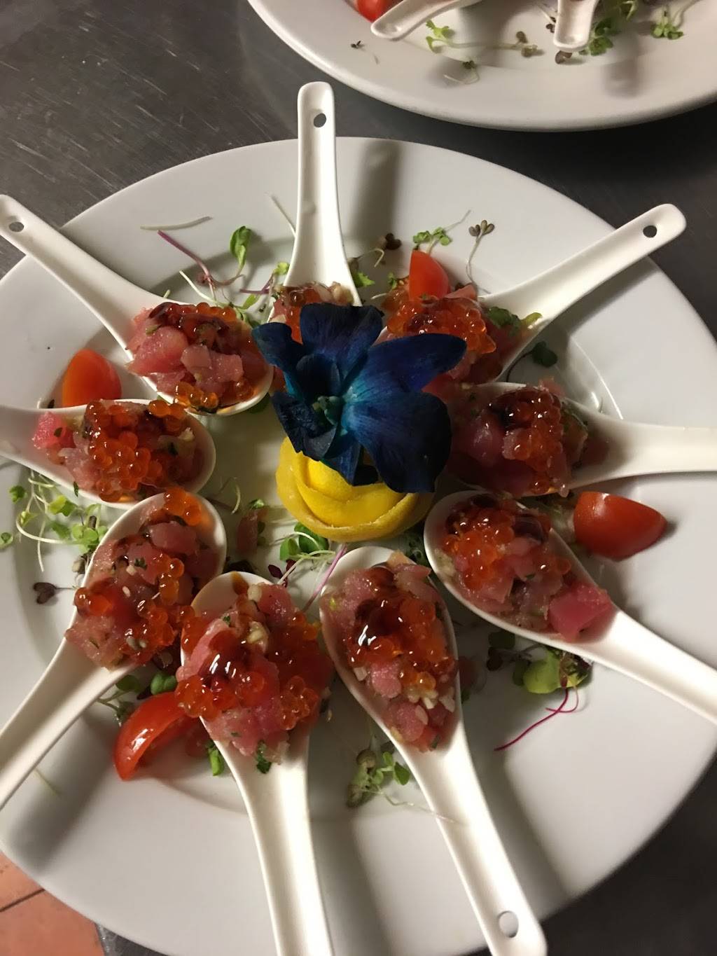 Darina Cafe | restaurant | 315 Sand Ln, Staten Island, NY 10305, USA | 7183514413 OR +1 718-351-4413